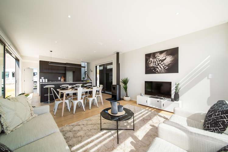 27 Falconer Rise Jacks Point_6