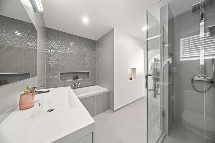 31 Squirrel Lane Browns Bay_9