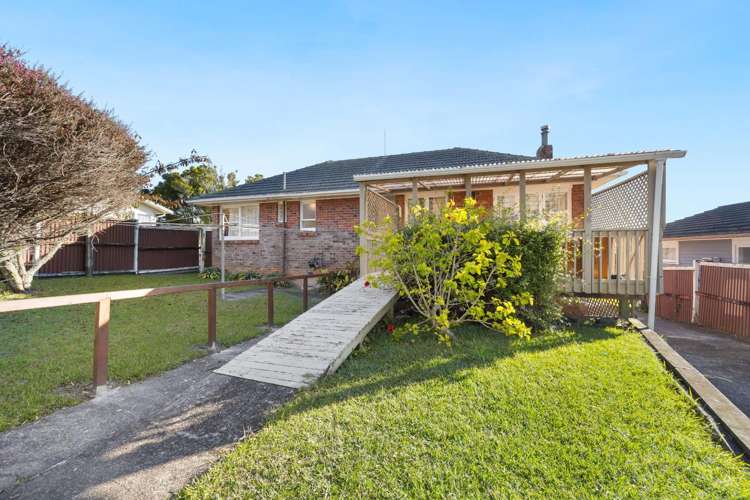 84 Barrys Road Glendene_1