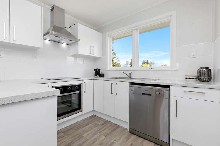 6 Wembury Grove Parkvale_7