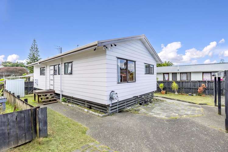 1/42 Starforth Place Henderson_14