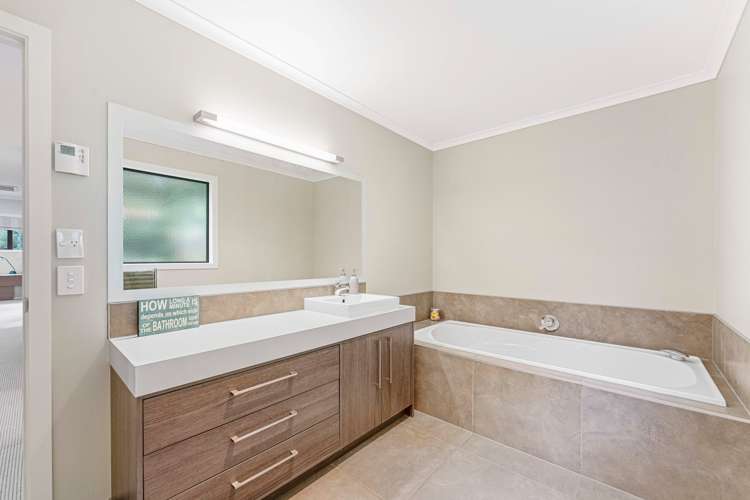 174 Mapara Road Acacia Bay_20