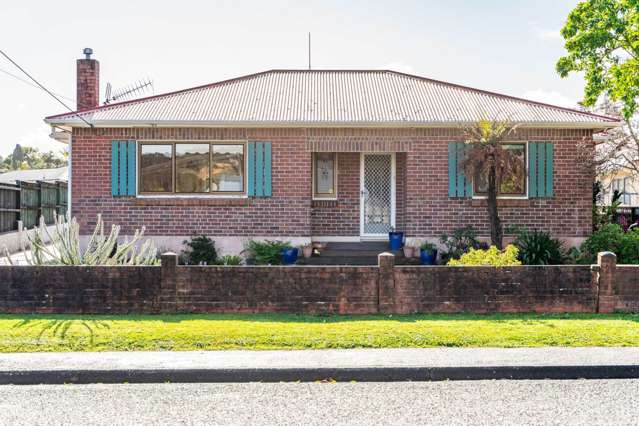 Renovators Dream in Prime Location!