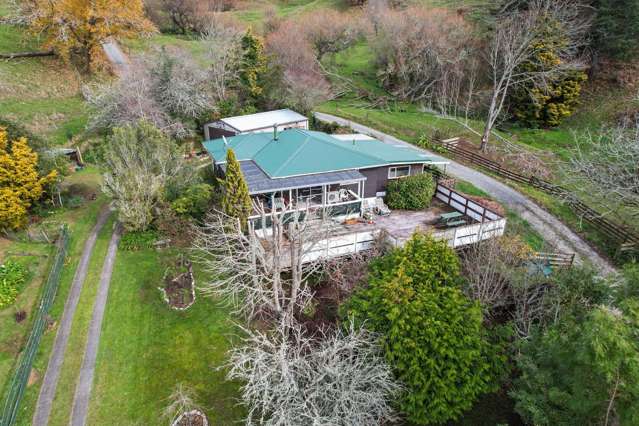 Peaceful, Private and close to town!