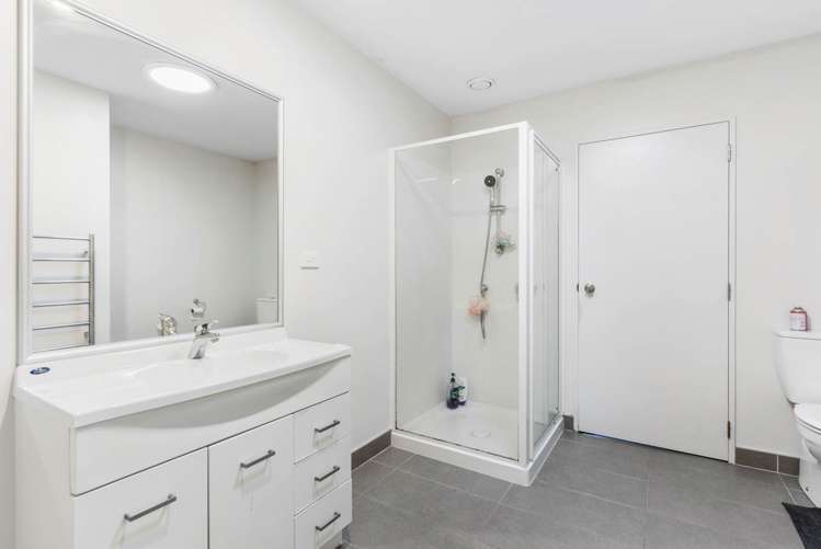 8 Popokatea Drive Takanini_19