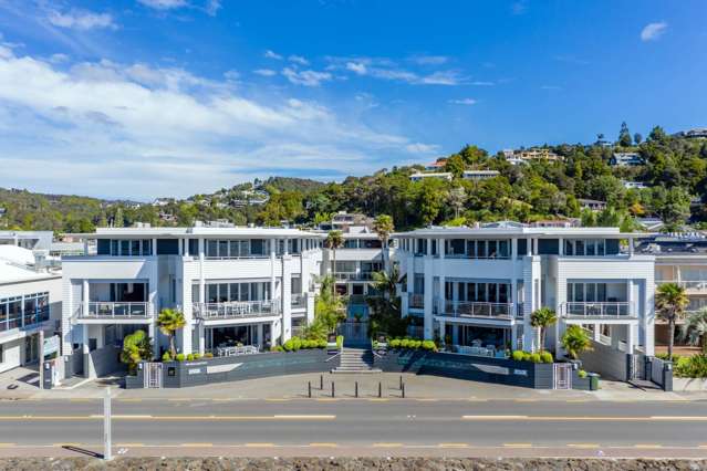 Ideal Investment: Poolside One-Bedroom Apartment