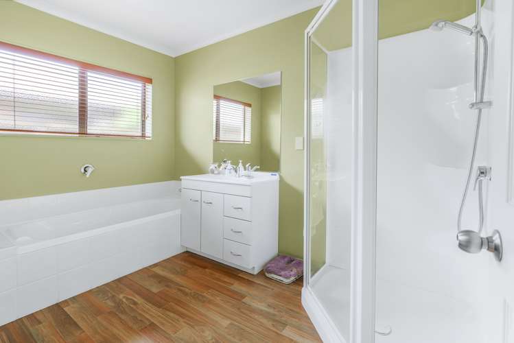 43 Farringdon Avenue Rototuna North_14