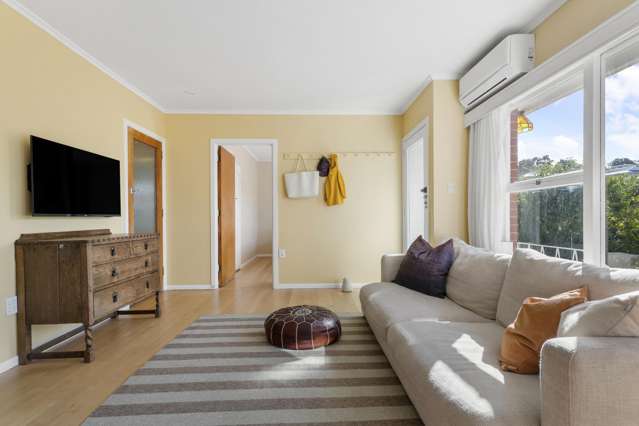2/4 Penzance Road Mairangi Bay_3