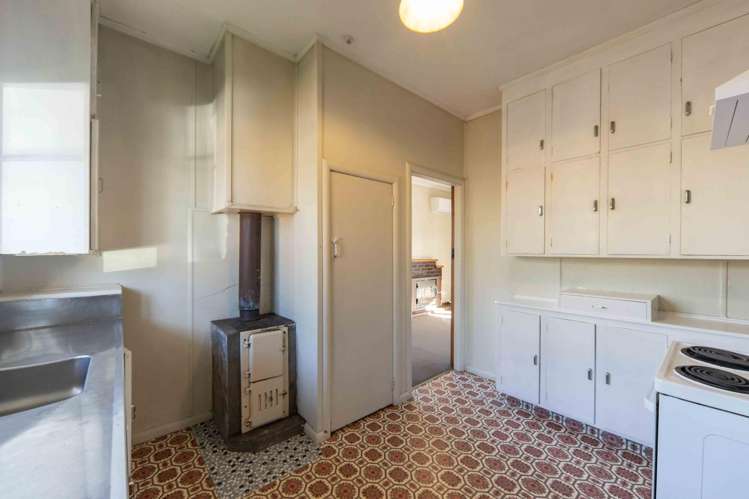 210 Clyde Street Hamilton East_4