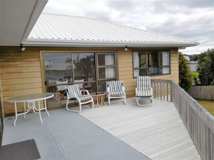 10 Braddock Grove Pauanui_13