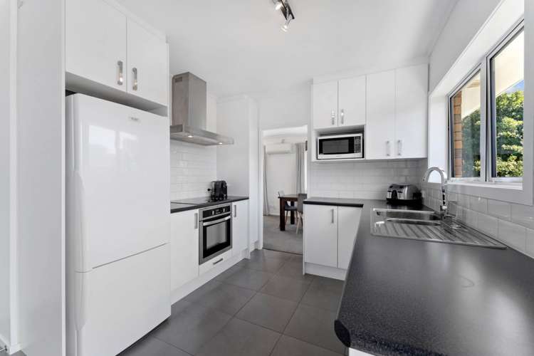 35 Nui Mana Place Te Atatu South_7