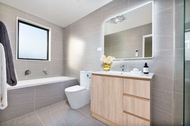 18b Mackenzie Street Te Atatu South_16