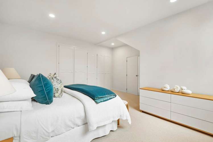 1 Beach Road Castor Bay_7