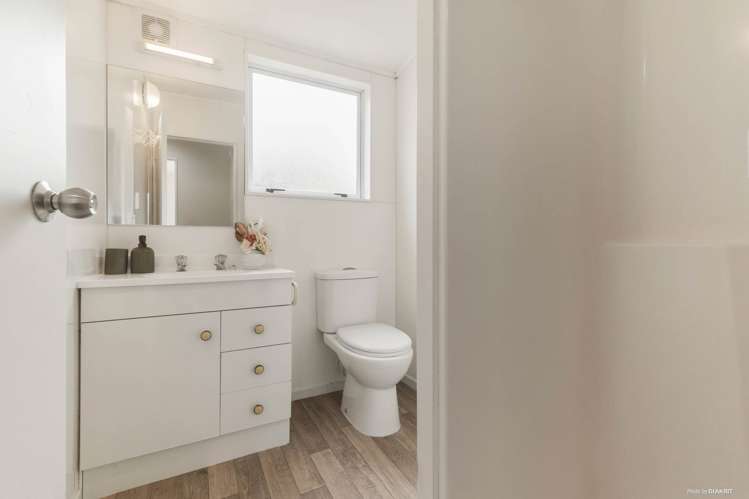 41 Esther Place Red Beach_14