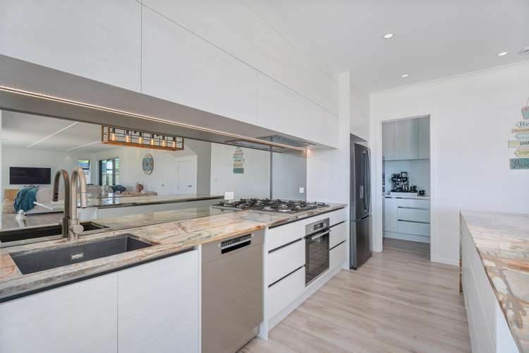 17 Fred Harsant Drive Cooks Beach_7