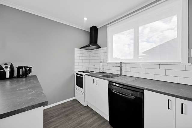 18 Whitcombe Road Opunake_1