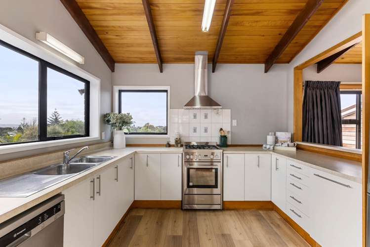 4200 Great North Road Glendene_7