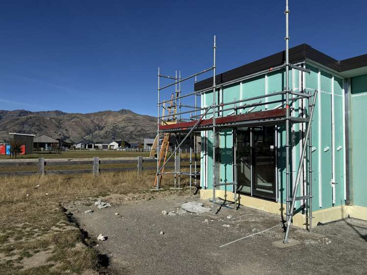 178 Burdon Loop Lake Hawea_5
