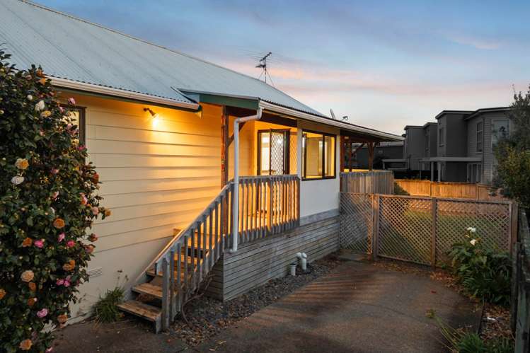 73 Red Beach Road Red Beach_24