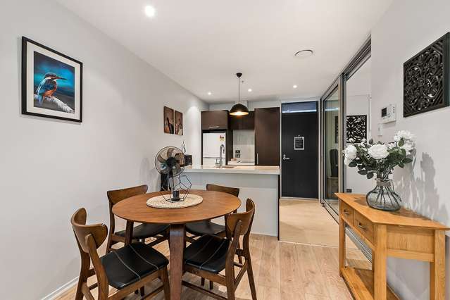 306/5 Howe Street 1664_2