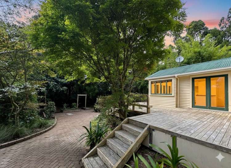 182 Woodlands Park Road Titirangi_21
