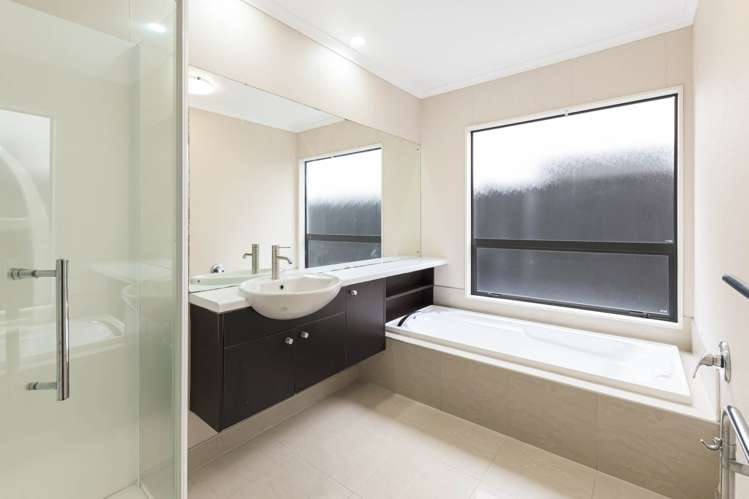9 Multose Drive Flat Bush_9