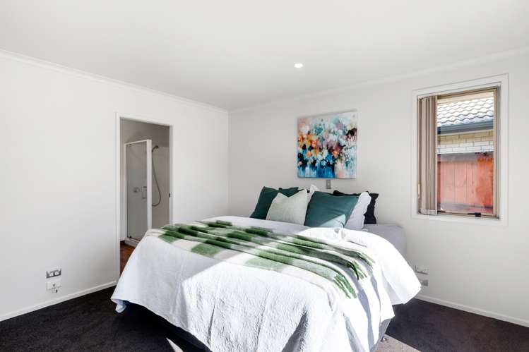 5 Parkside Drive Huntington_11