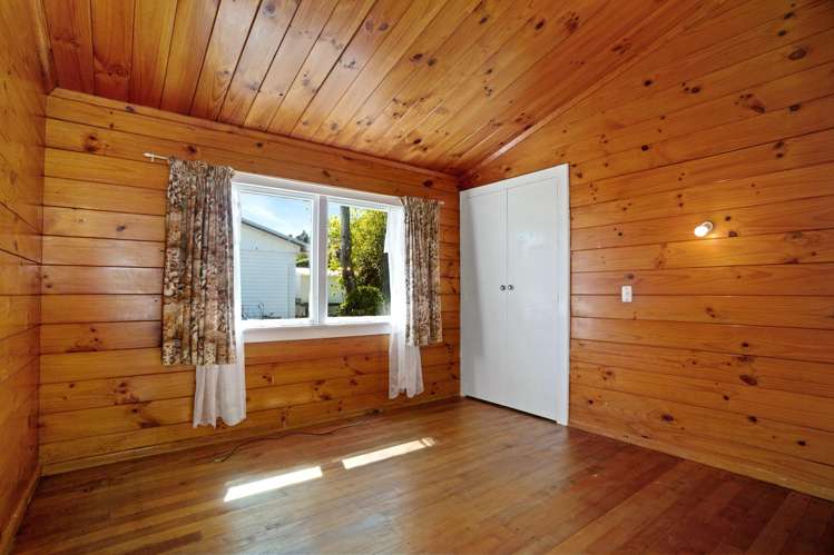 73 Peel Place Wainuiomata_9