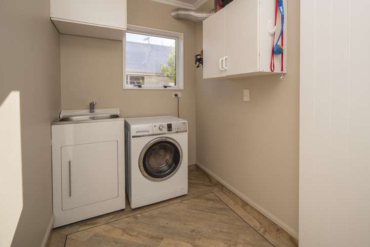 4 Stead Crescent Stoke_25