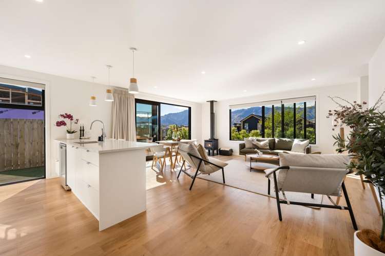 181 Burdon Loop Lake Hawea_8