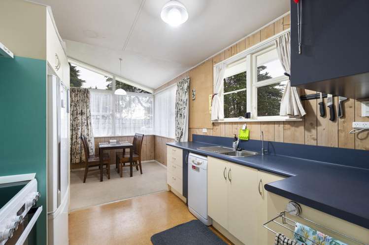 2 Racecourse Avenue Marton_2