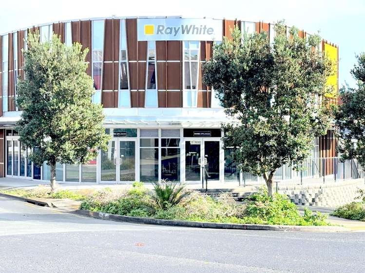 4F/20 Central Boulevard Silverdale_6