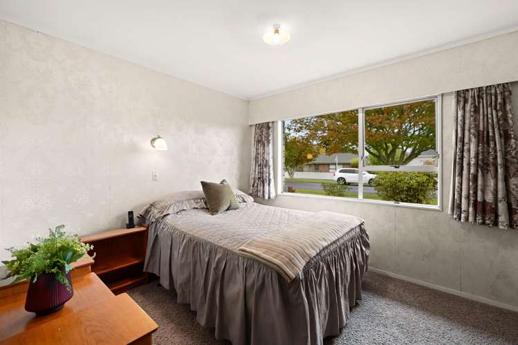 15 Bains Avenue Hamilton East_12