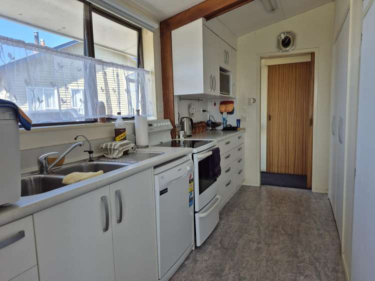 190 Hampden Street Hokitika_10