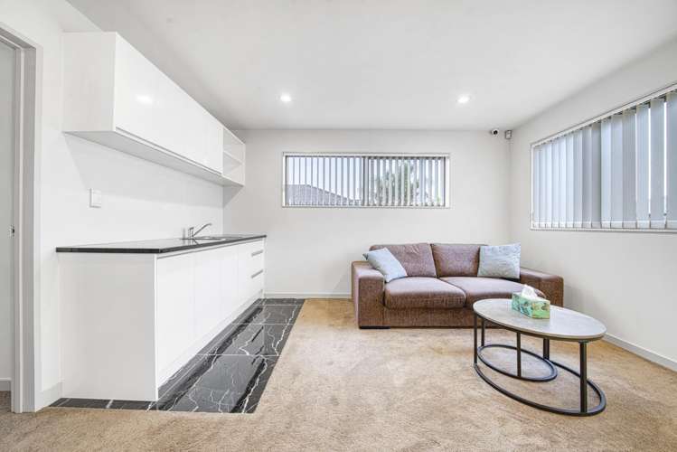 8 Moville Drive Flat Bush_19