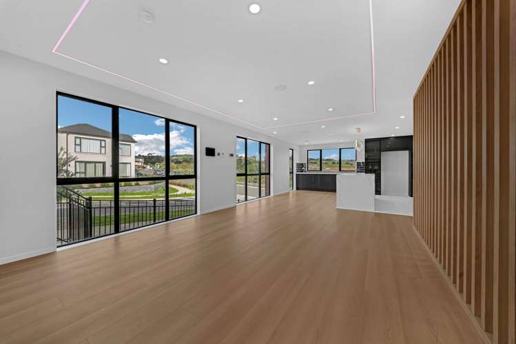 140 McQuoids Road Flat Bush_14