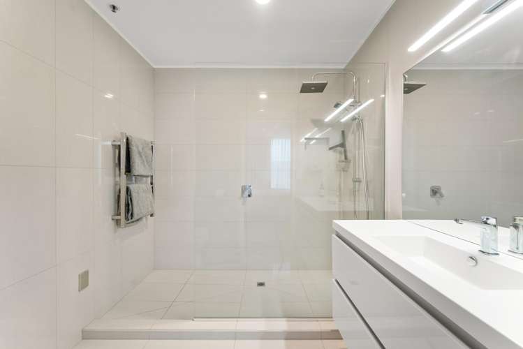 3B/2 Marine Parade Mt Maunganui_14