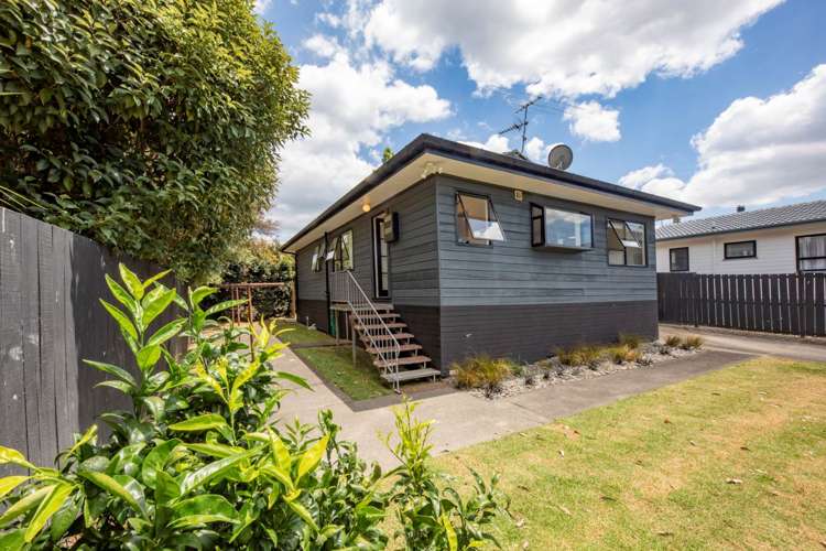 55 Meadowvale Rise Titirangi_16