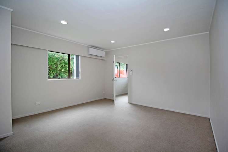 2/21 Bracken Avenue Takapuna_10