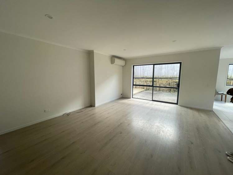 124a Brian Crescent Stanmore Bay_5