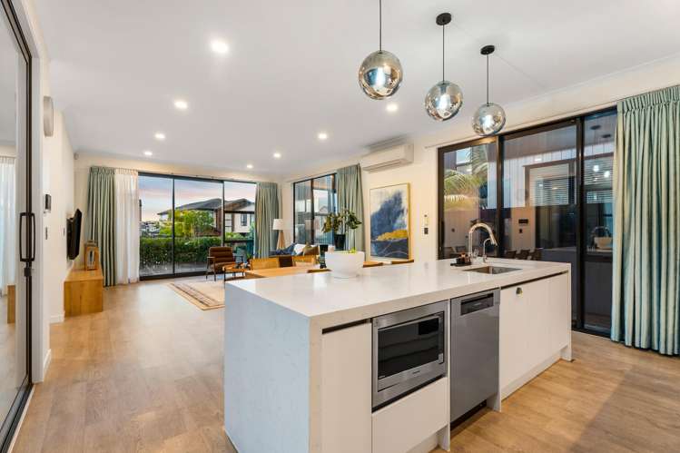 73 Joshua Carder Drive Hobsonville_17