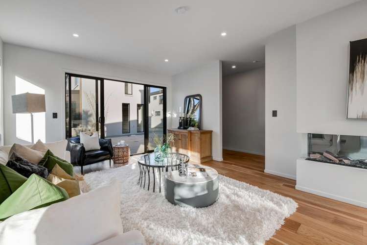 18b The Esplanade Eastern Beach_11