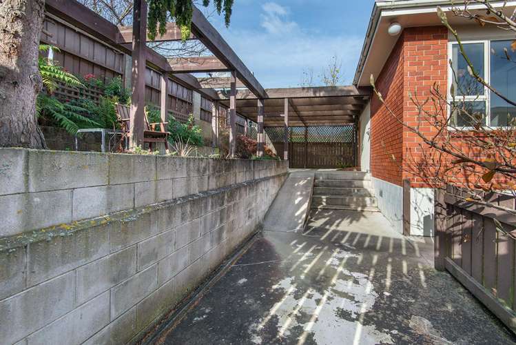 8 Elwyn Crescent Green Island_31