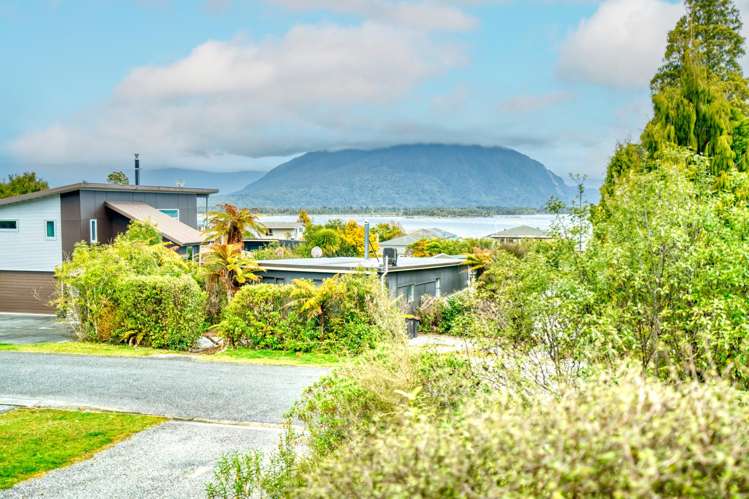 17 Korua Street Moana_1