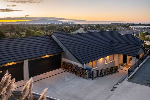 72 Kakariki Grove Waikanae_1