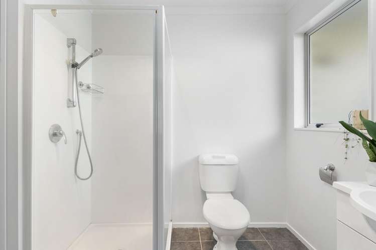 38 Bruce Pulman Drive Takanini_12