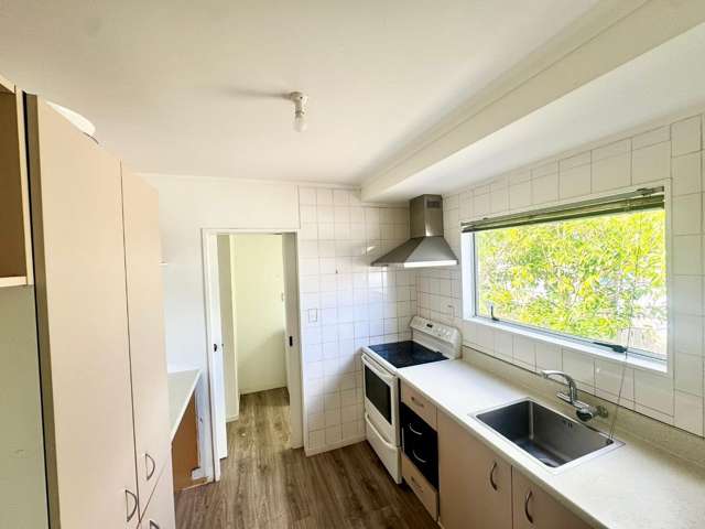 2/103 Hutchinson Avenue New Lynn_3