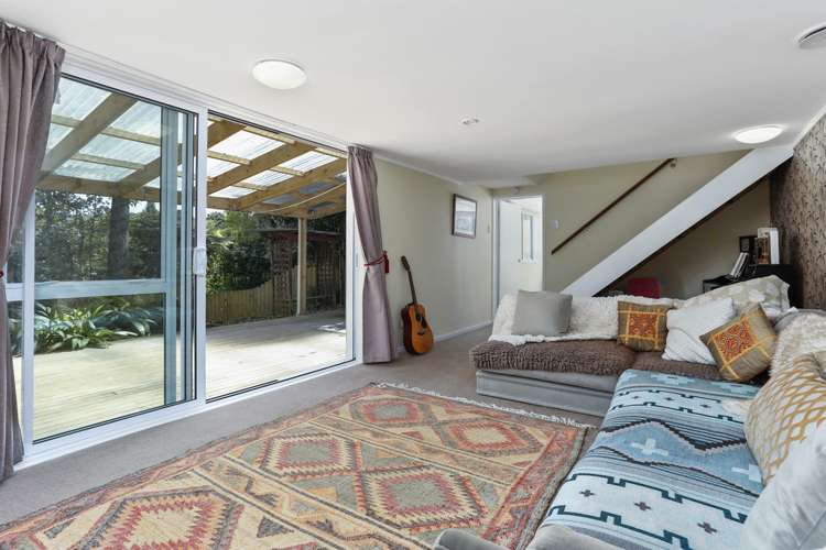 64 Woodfern Crescent Titirangi_8