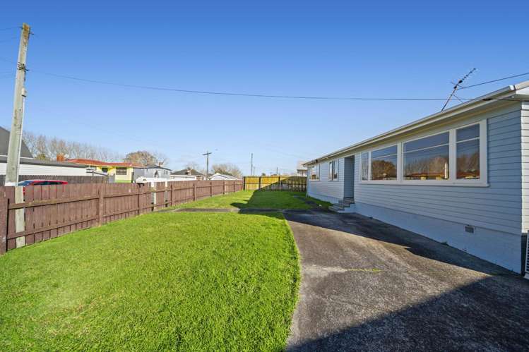 7 Williams Crescent Otara_1