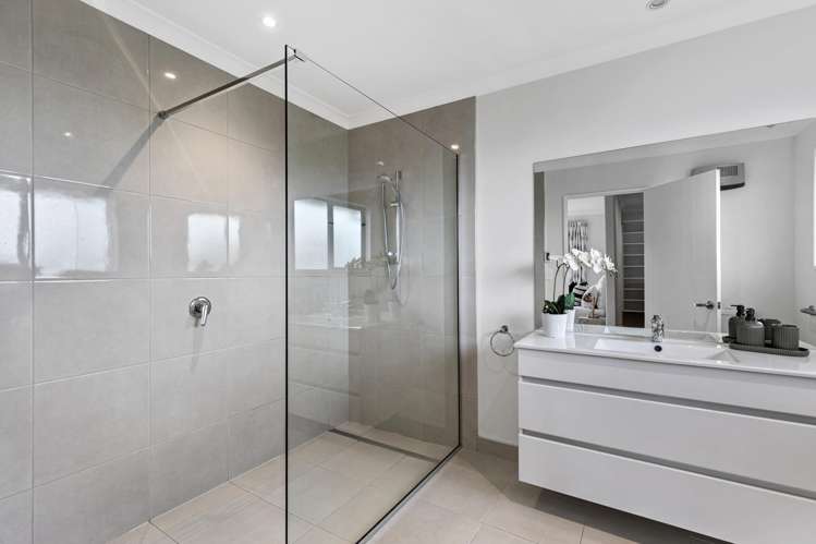 4 William Hyde Place Darfield_17